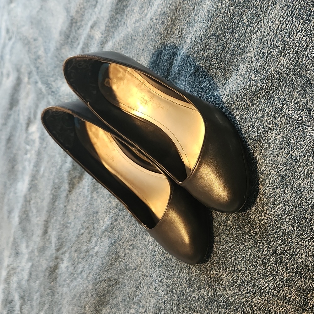 BCBG black heels
